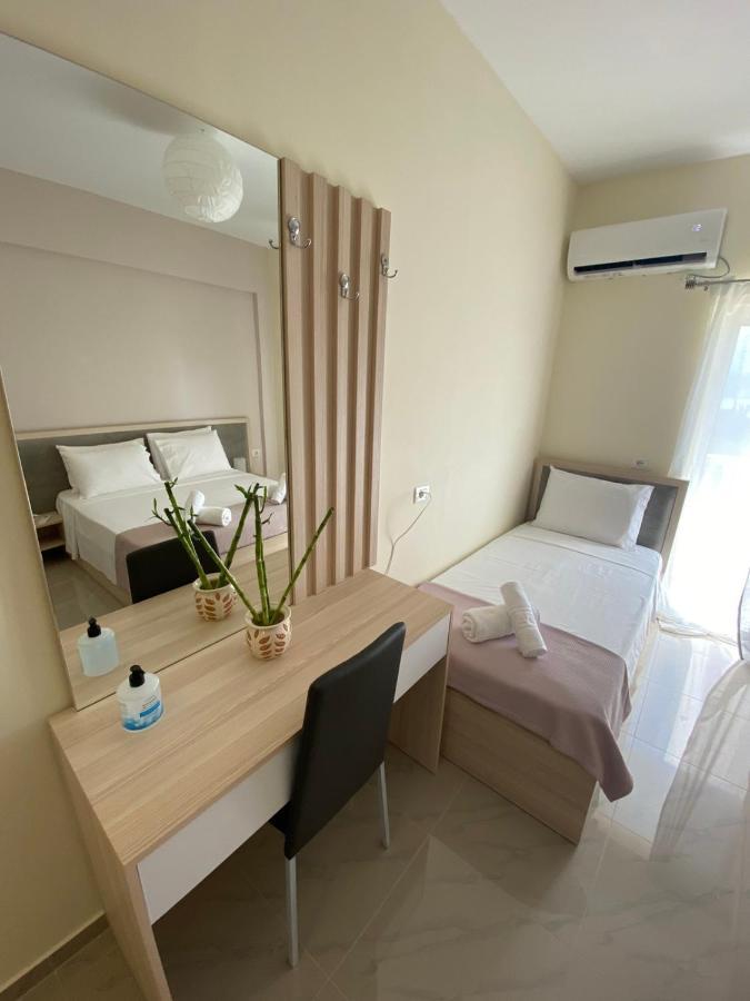 Elizabeth Apartments Himare Exteriör bild