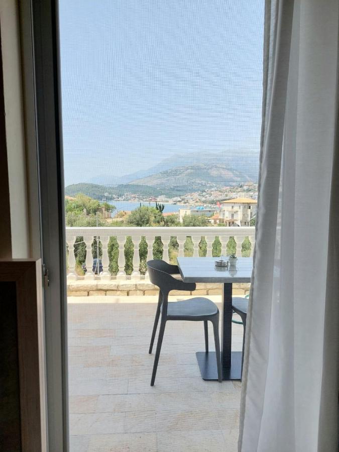 Elizabeth Apartments Himare Exteriör bild