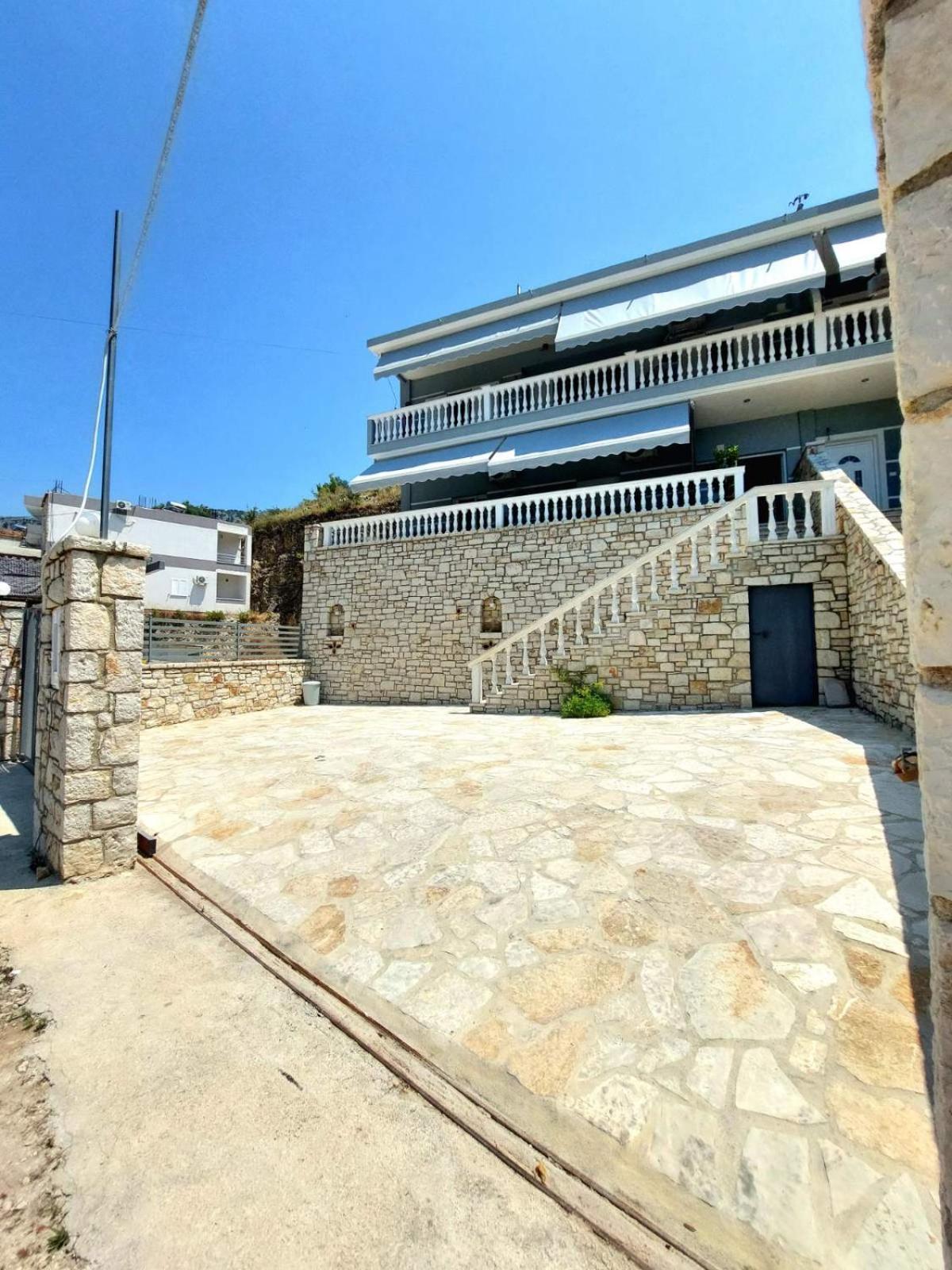 Elizabeth Apartments Himare Exteriör bild